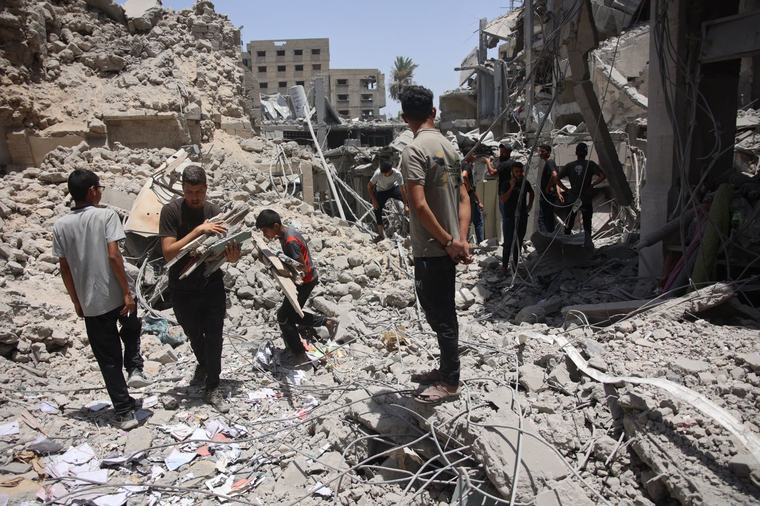 العدوان الصهيوني على غزة: استشهاد فلسطينية وإصابة 9 آخرين