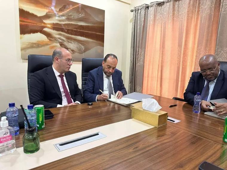 مشروع كينشاسا الجديدة: مؤسسة "إيناتال" الجزائرية توقّع اتفاقاً استراتيجياً
