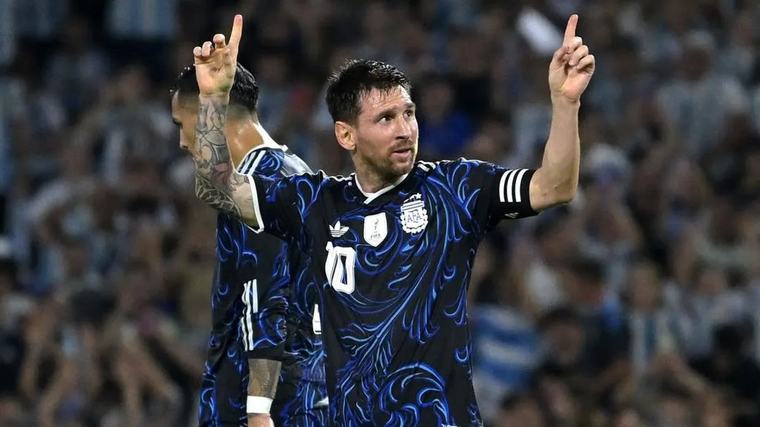 ريكيلمي: ميسي لاعب استثنائي لا يوجد له مثيل في تاريخ كرة القدم