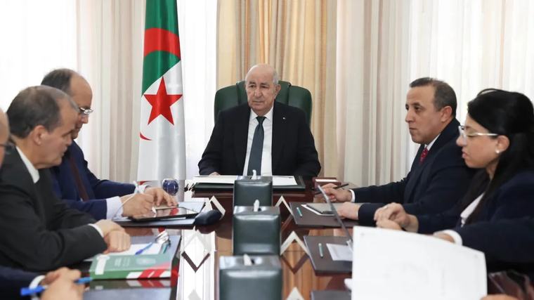 رئيس الجمهورية يترأس اجتماعا لاتخاذ الإجراءات اللازمة ضد أصحاب التصريحات الكاذبة