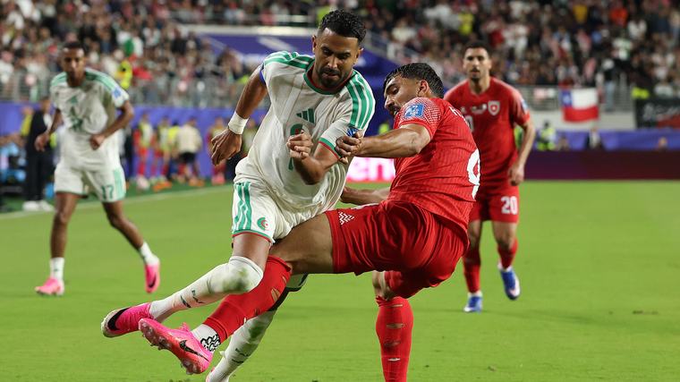بعد شائعات رينارد وتشافي.. لماذا يتوجه منتخب الجزائر نحو ثنائي محلي؟